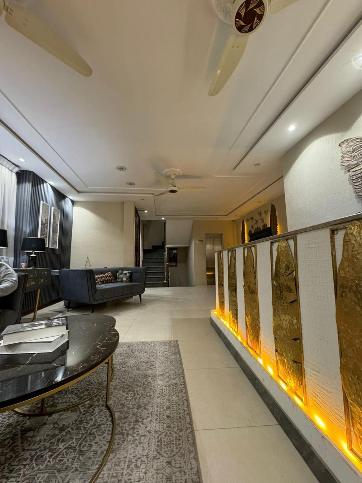 Shelton Boulevard Hotel Lahore Exterior foto