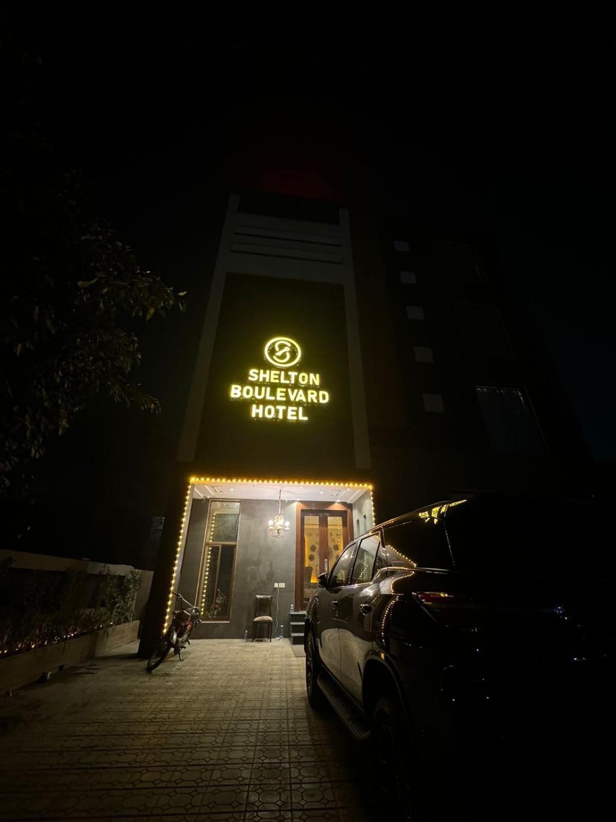Shelton Boulevard Hotel Lahore Exterior foto